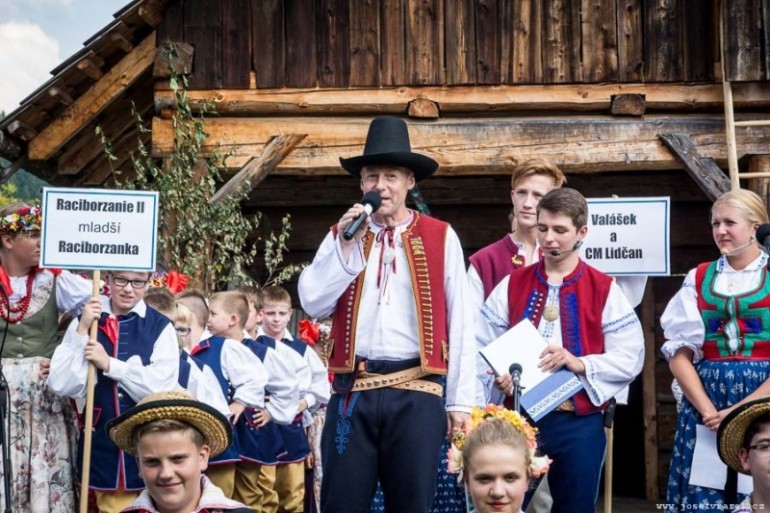 Dřevo provází Valacha po celý život