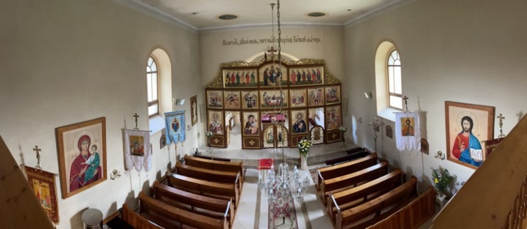 Pohled do lodi řeckokatolického chrámu
