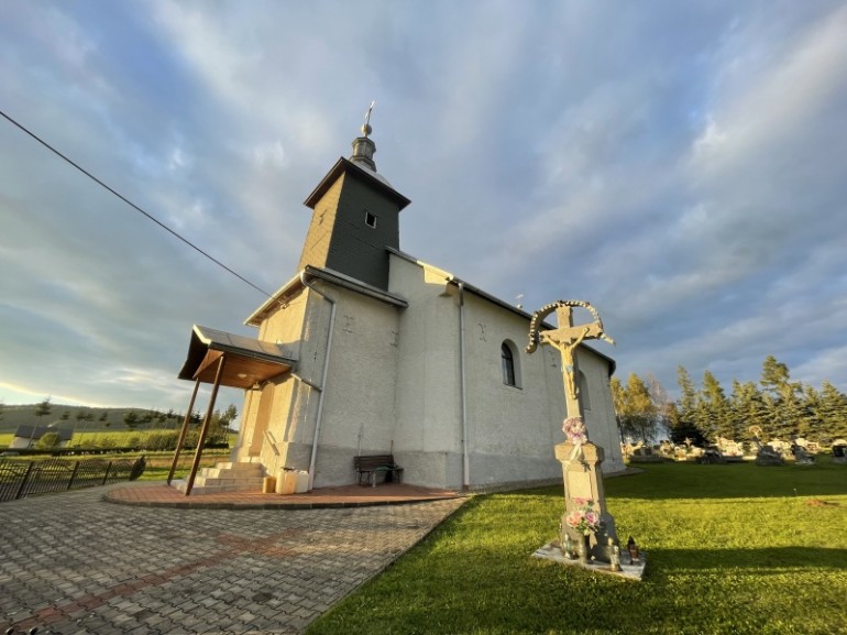 Chrám Ochrany Presvätej Bohorodičky v Rakovčíku