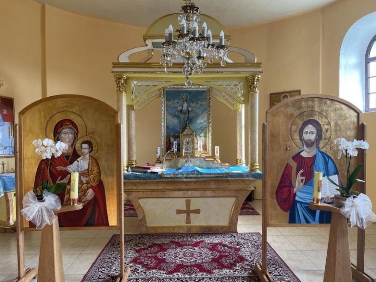 Pohled do lodi řeckokatolického kostela